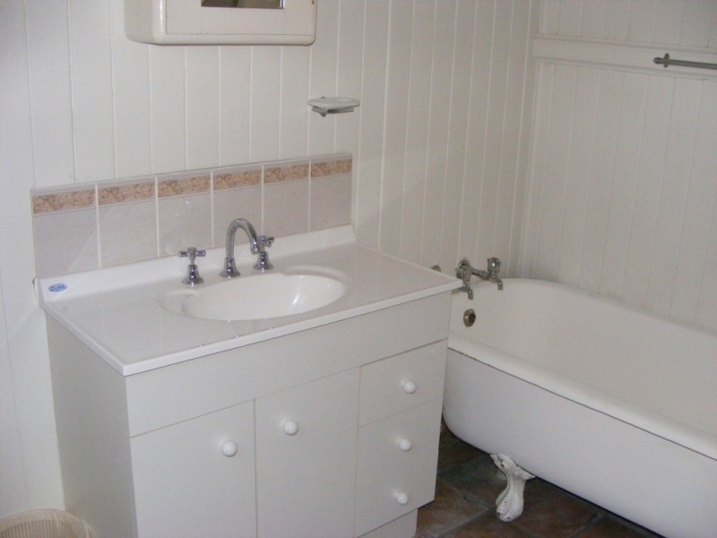 7 William Street, Crows Nest QLD 4355