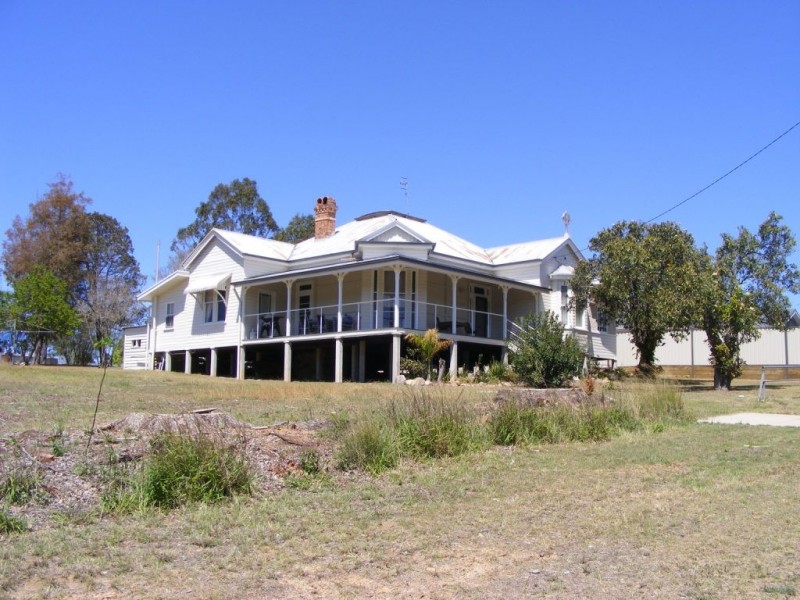 7 William Street, Crows Nest QLD 4355