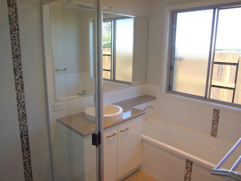 22 Samuel Avenue, Crows Nest QLD 4355