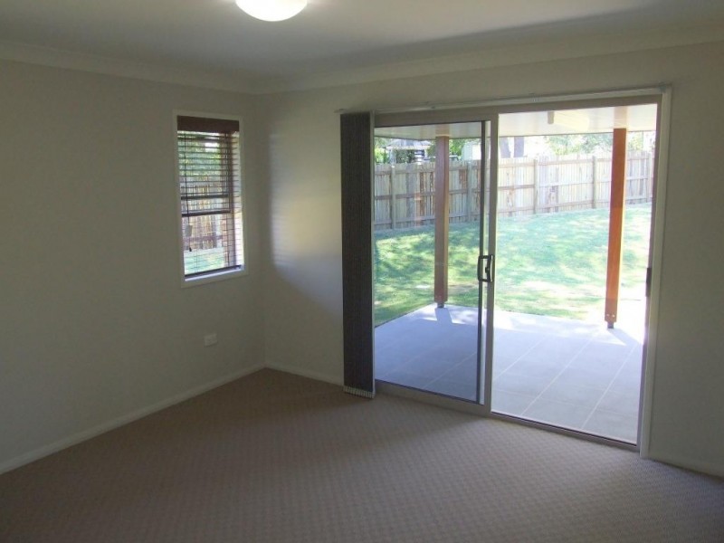 22 Samuel Avenue, Crows Nest QLD 4355