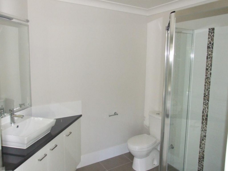 22 Samuel Avenue, Crows Nest QLD 4355