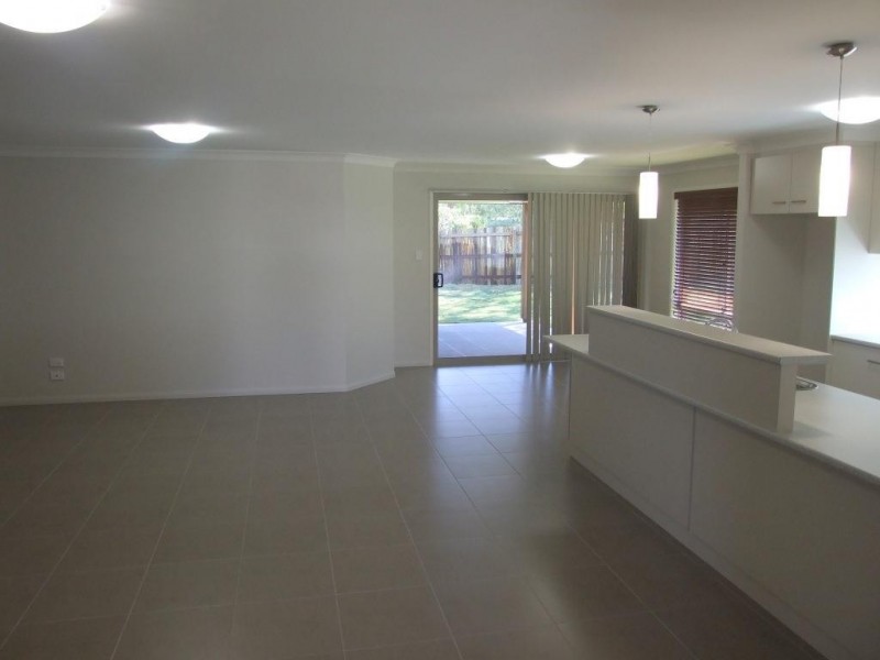 22 Samuel Avenue, Crows Nest QLD 4355