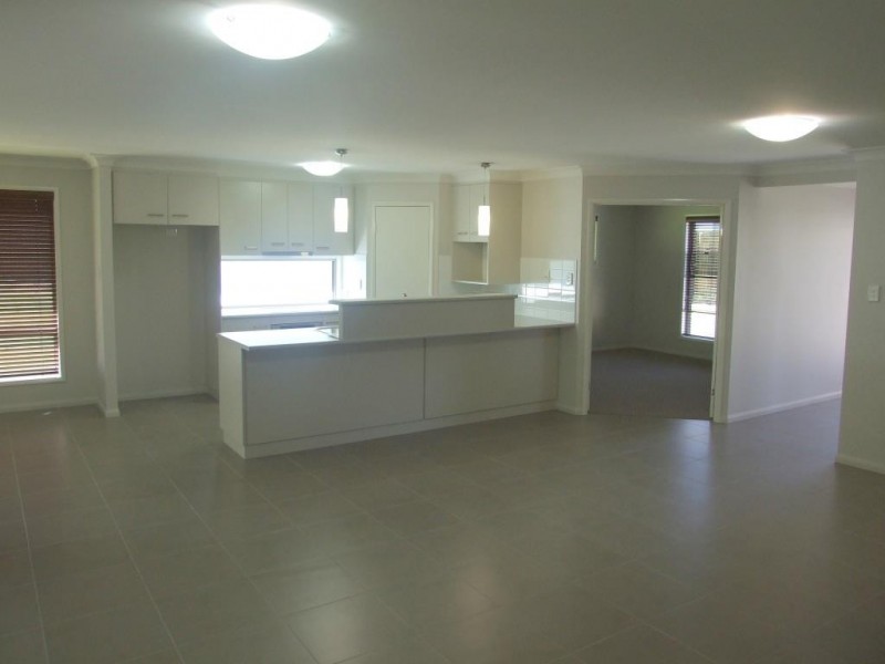 22 Samuel Avenue, Crows Nest QLD 4355