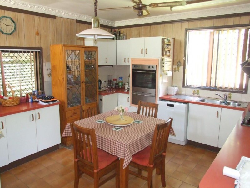 20 Mann Road, Haden QLD 4353