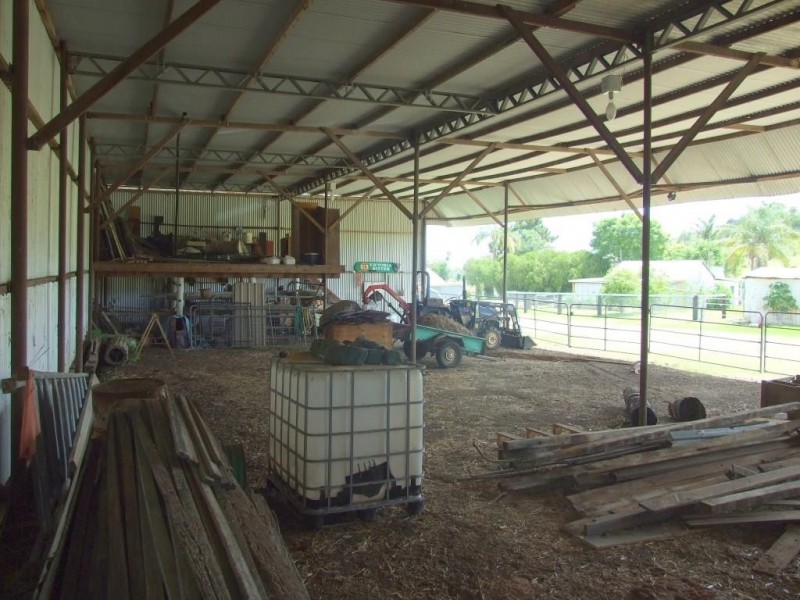 20 Mann Road, Haden QLD 4353