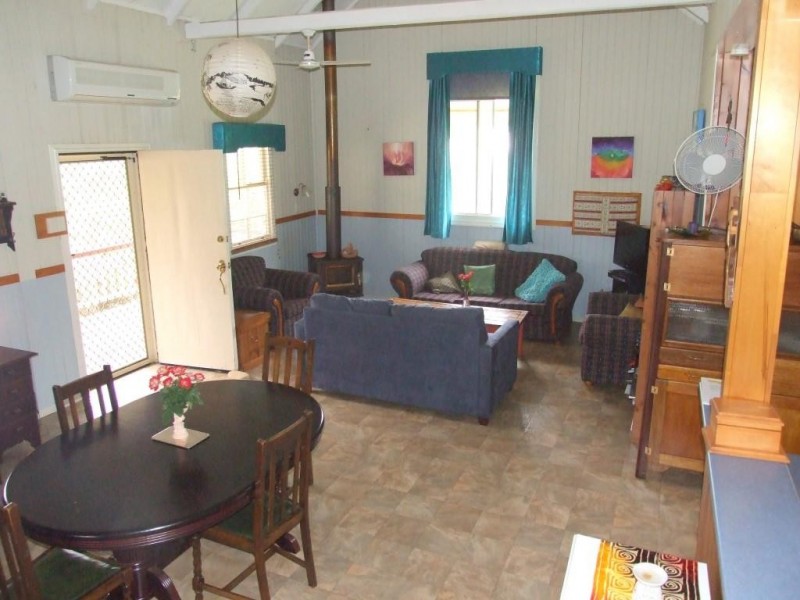 59 Albert Street, Crows Nest QLD 4355