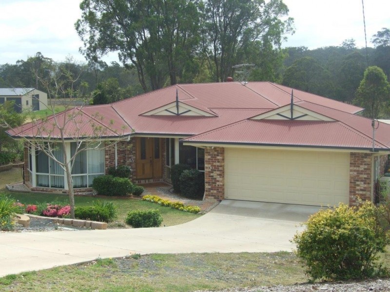 14 East Side Road, Crows Nest QLD 4355