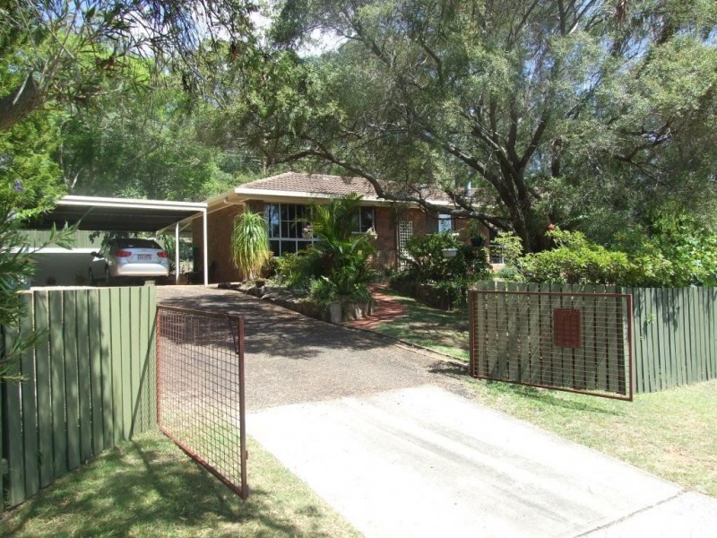 28 Railway Terrace, Crows Nest QLD 4355