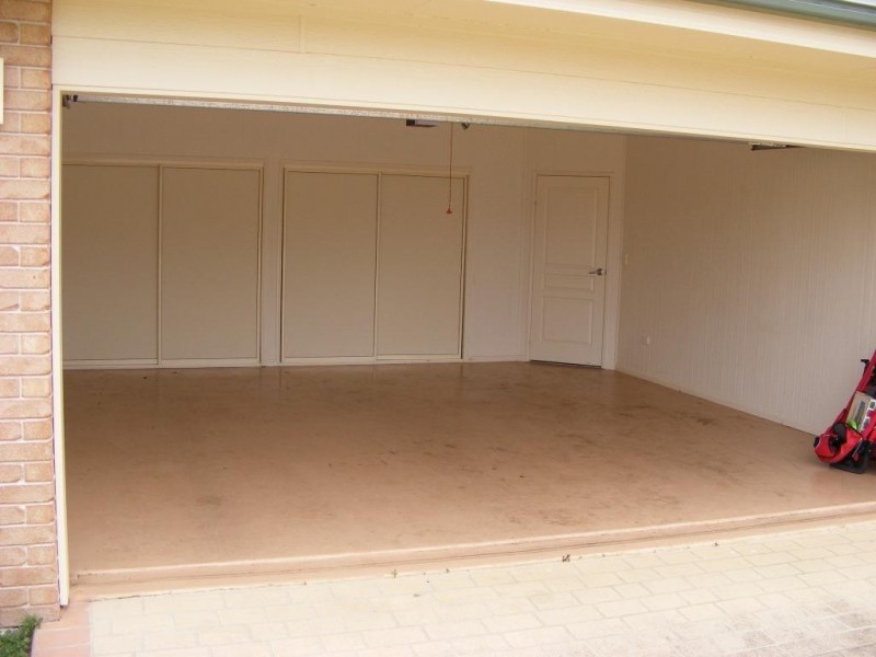 2 Vicky Avenue, Crows Nest QLD 4355