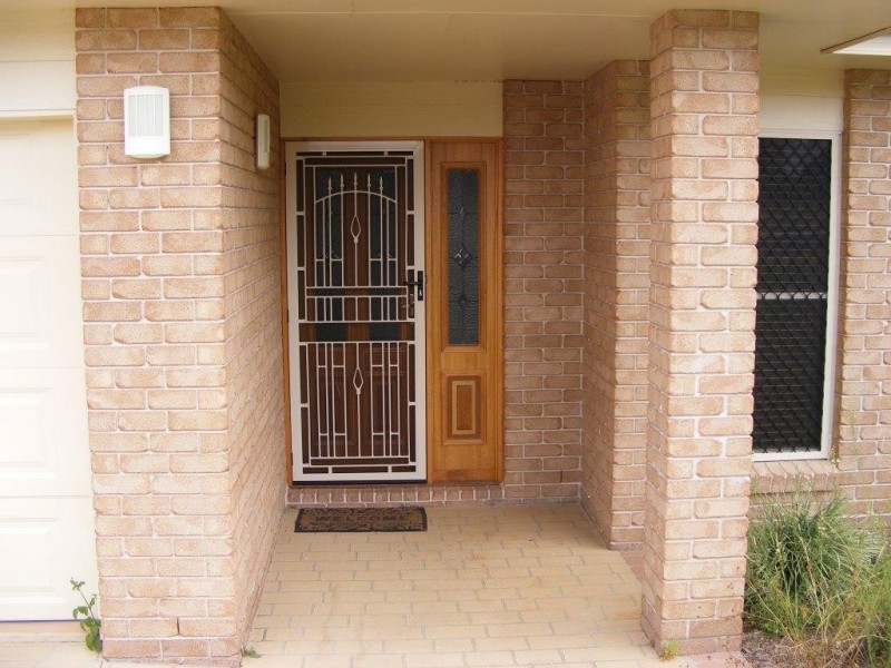 2 Vicky Avenue, Crows Nest QLD 4355