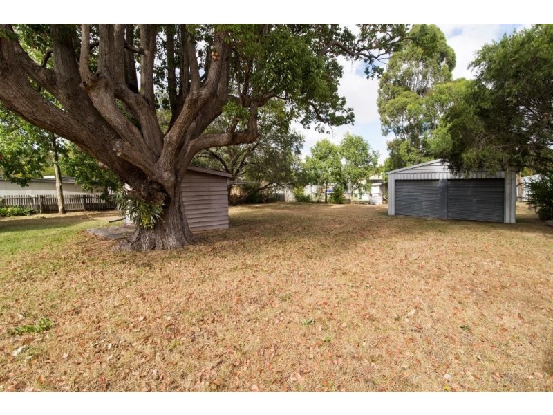 7 Esk Street, Crows Nest QLD 4355