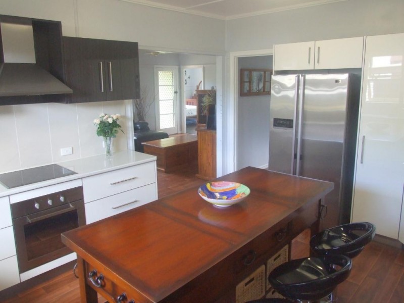 14 Sharp Street, Crows Nest QLD 4355