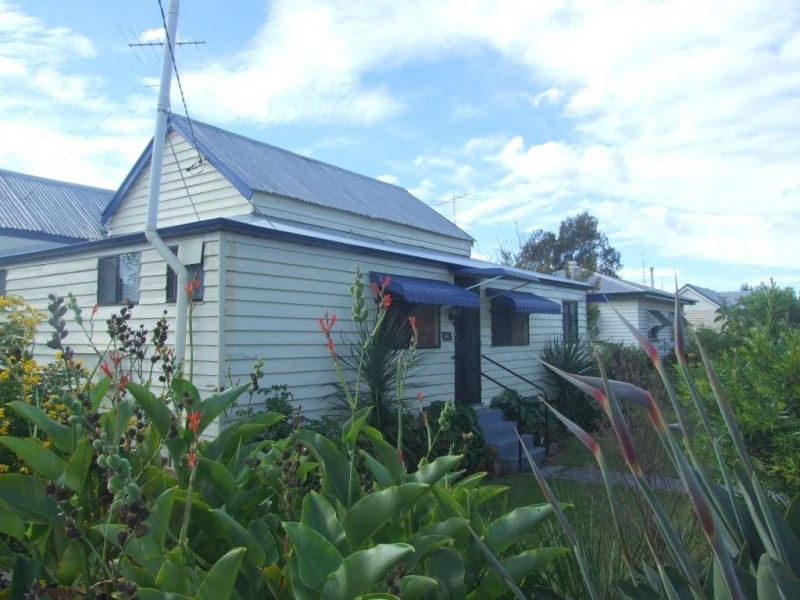 18 John Street, Crows Nest QLD 4355