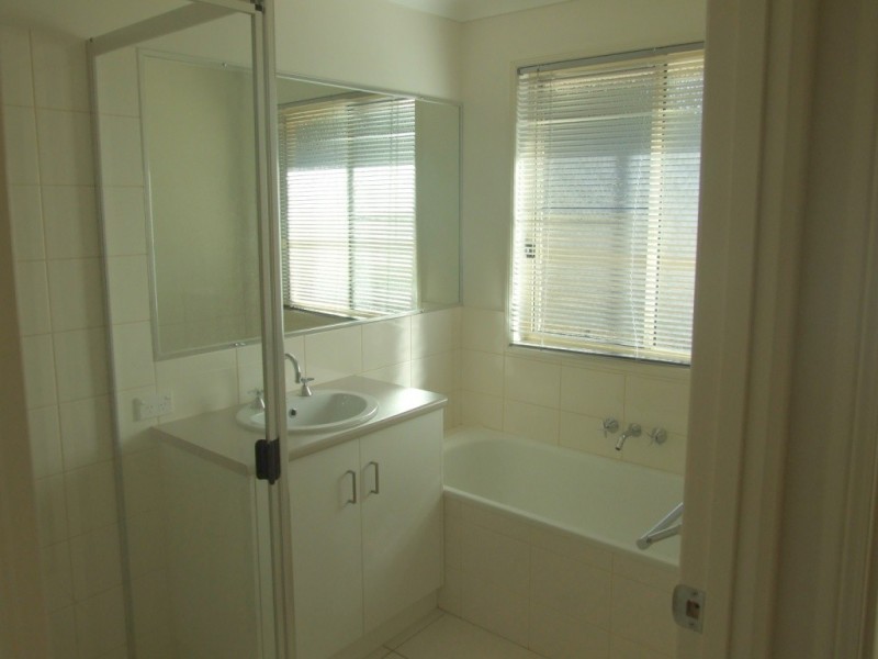 5 Alexander Close, Crows Nest QLD 4355