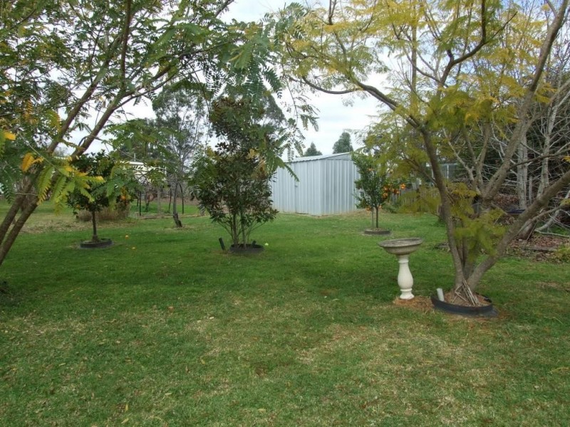 7 Jones Street, Crows Nest QLD 4355