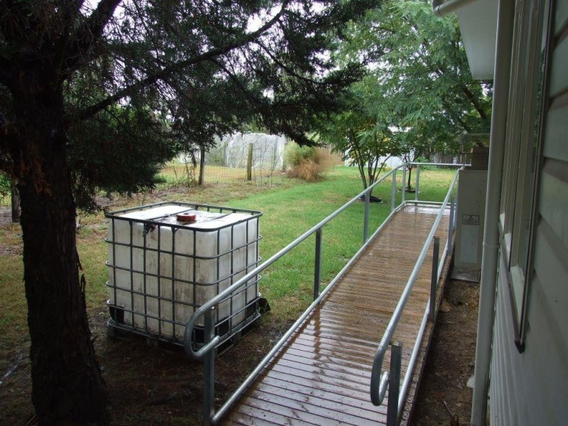 7 Jones Street, Crows Nest QLD 4355