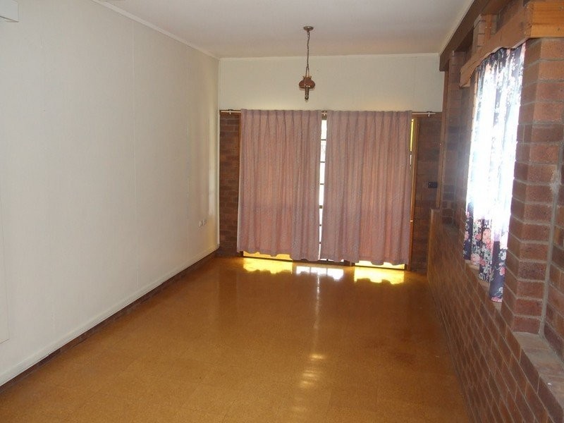 37 South Street, Crows Nest QLD 4355