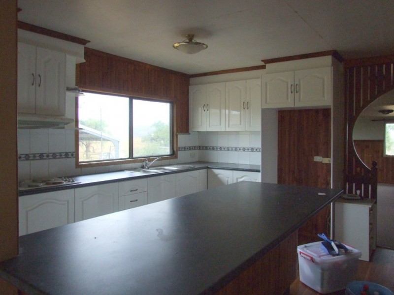 24 McGreevy Road, Crows Nest QLD 4355