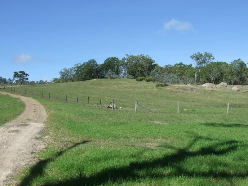 42 Austin Road, Crows Nest QLD 4355