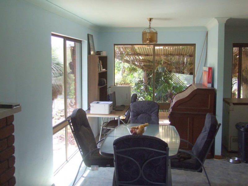 42 Austin Road, Crows Nest QLD 4355