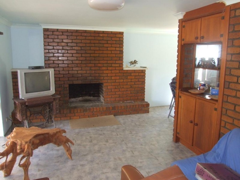 42 Austin Road, Crows Nest QLD 4355