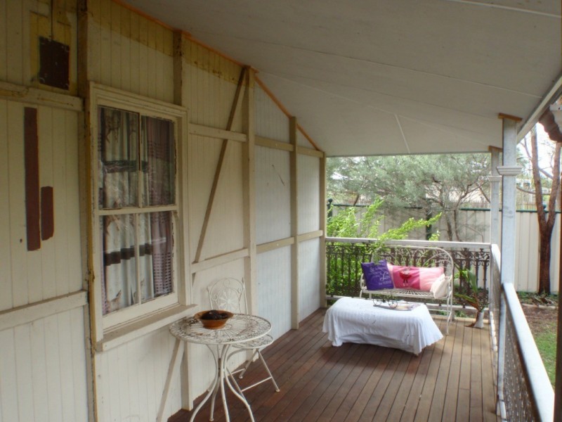 14 Creek Street, Crows Nest QLD 4355