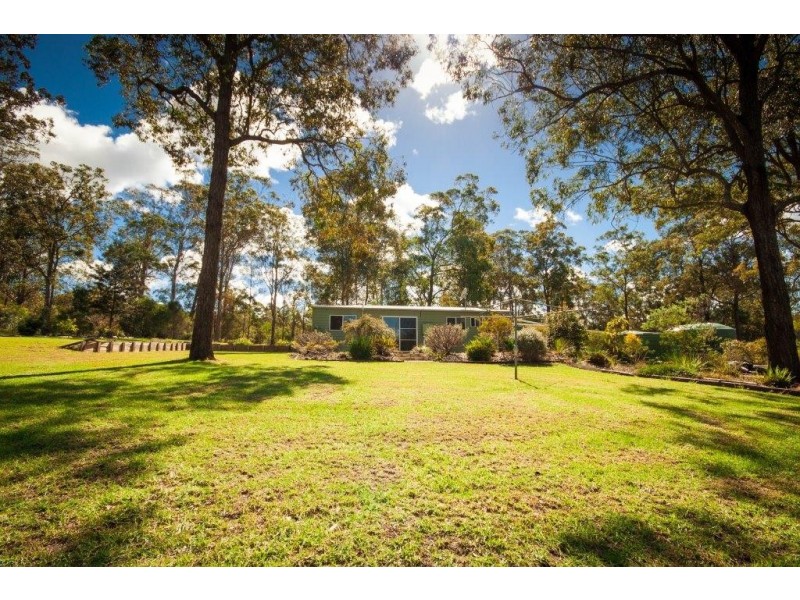 21 Sewell Road, Hampton QLD 4352