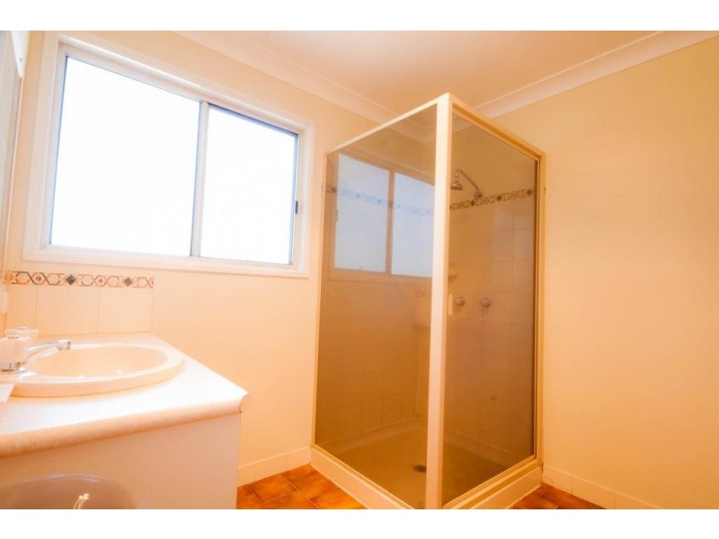 21 Sewell Road, Hampton QLD 4352