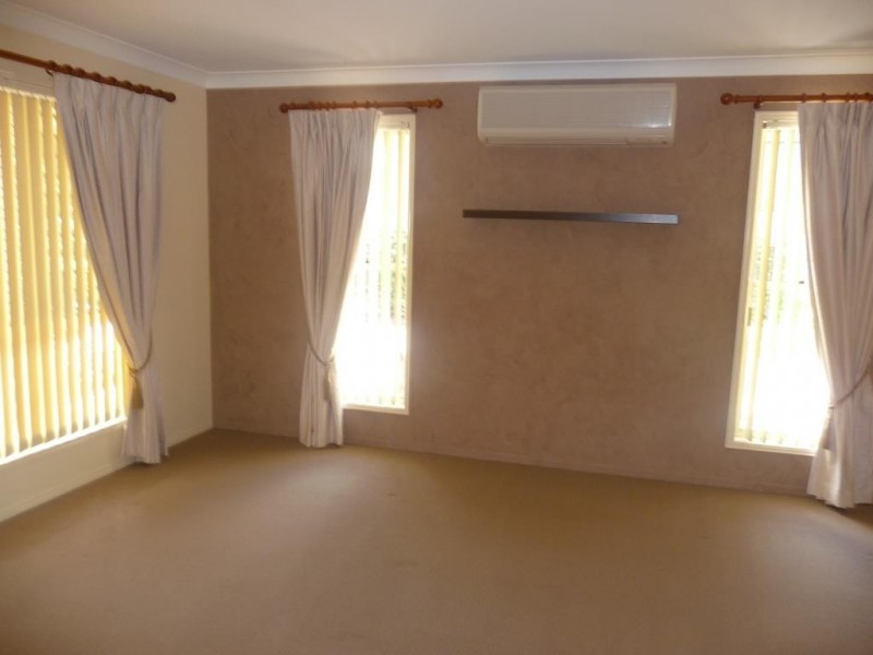 13 Lee Court, Crows Nest QLD 4355