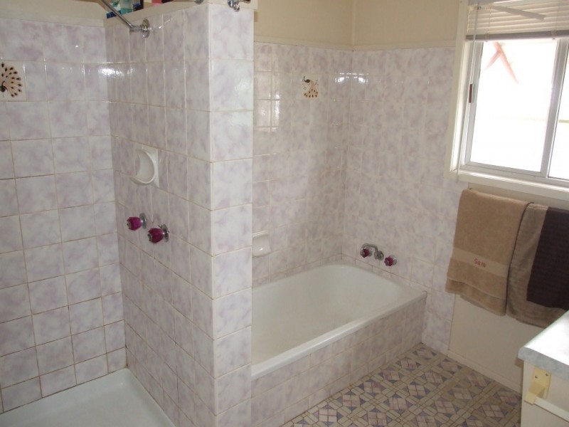 45 Mocatta Street, Goombungee QLD 4354