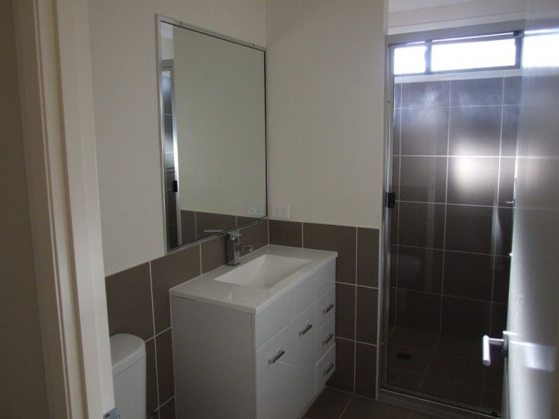 11 Sharp Street, Crows Nest QLD 4355