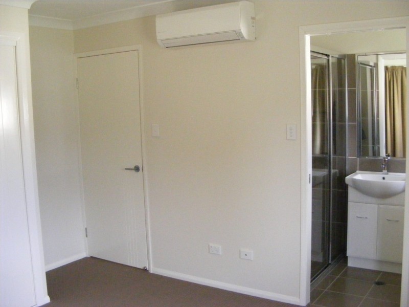 11 Sharp Street, Crows Nest QLD 4355