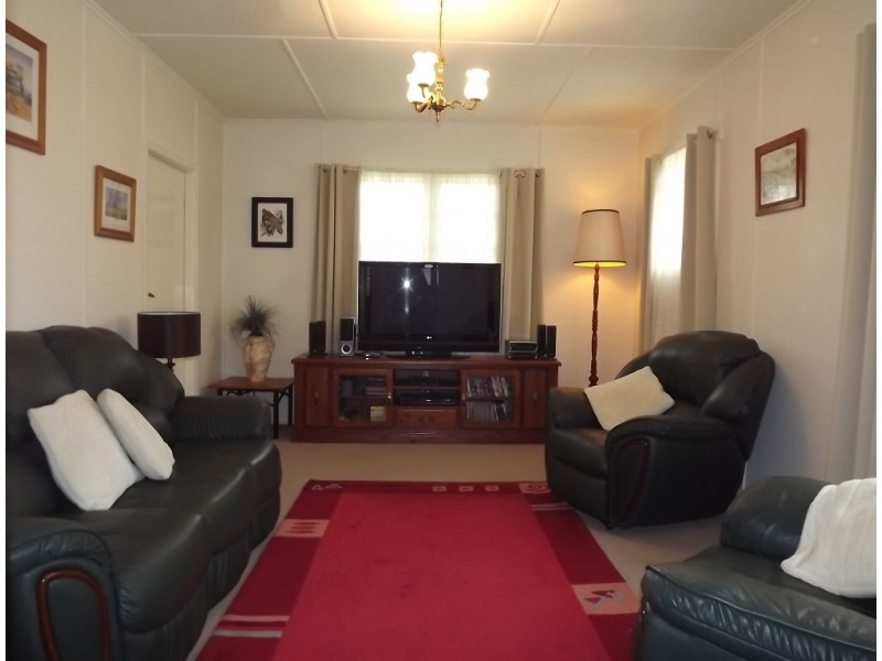 13 Short Street, Crows Nest QLD 4355