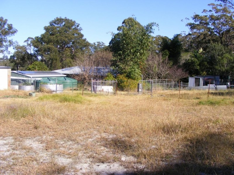 8 Pinnell Road, Crows Nest QLD 4355