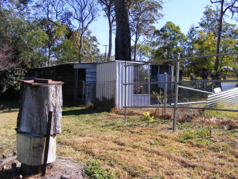 8 Pinnell Road, Crows Nest QLD 4355