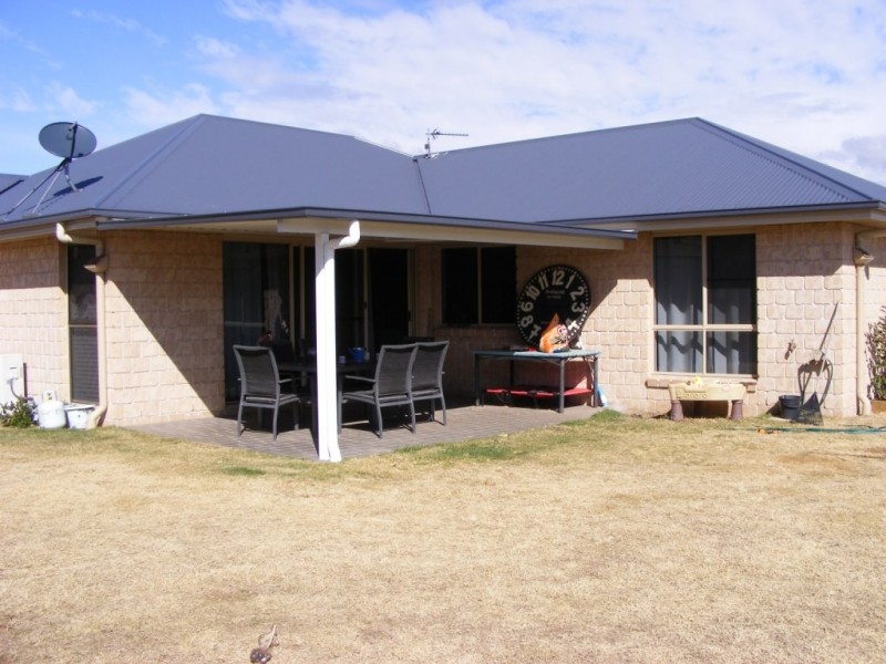 14 Naomi Drive, Crows Nest QLD 4355
