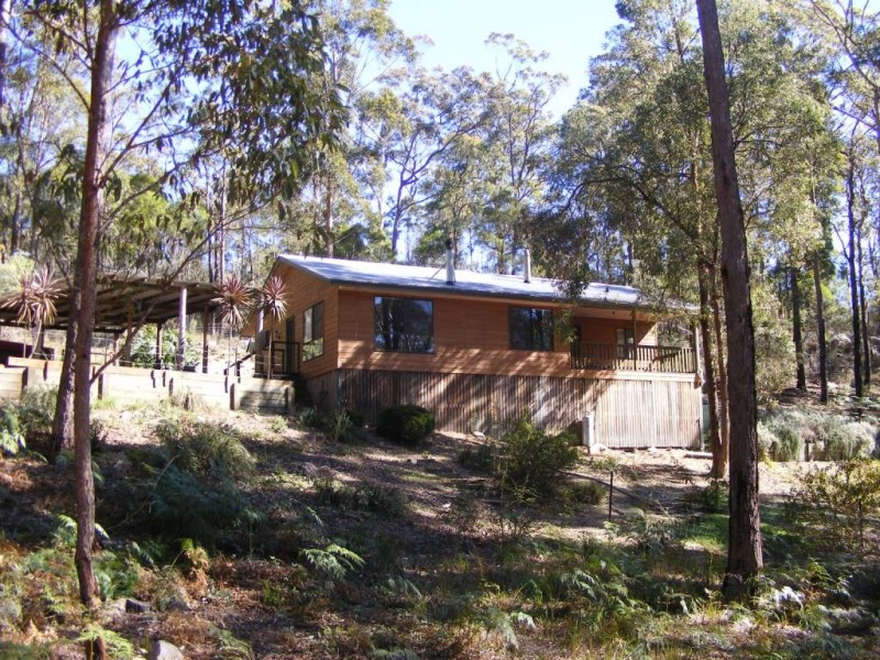 13 Pinnell Road, Crows Nest QLD 4355