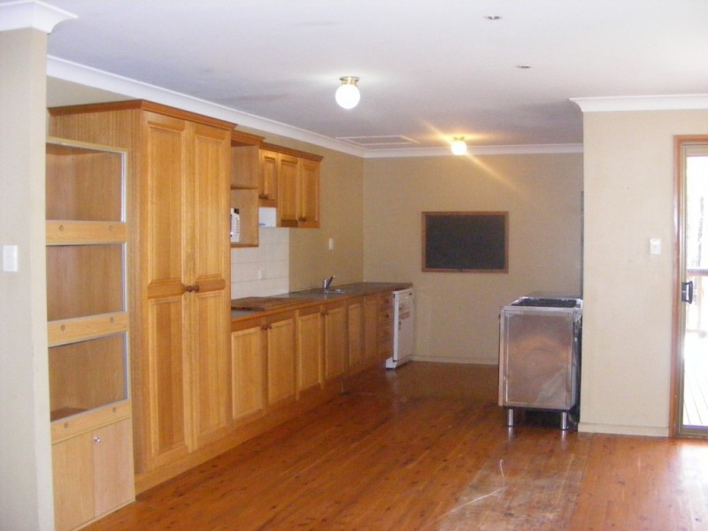 13 Pinnell Road, Crows Nest QLD 4355