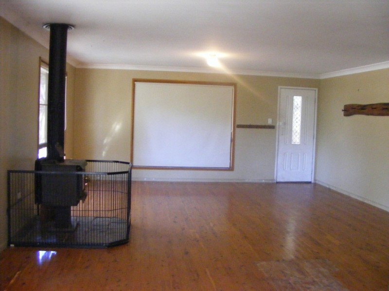 13 Pinnell Road, Crows Nest QLD 4355