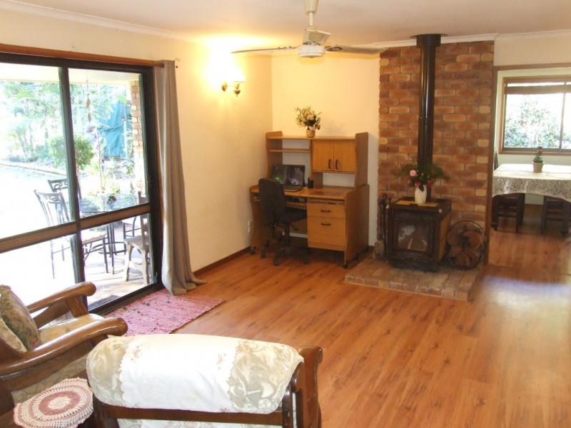 9925 New England Highway, Cabarlah QLD 4352