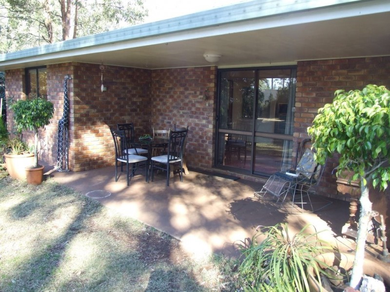 9925 New England Highway, Cabarlah QLD 4352