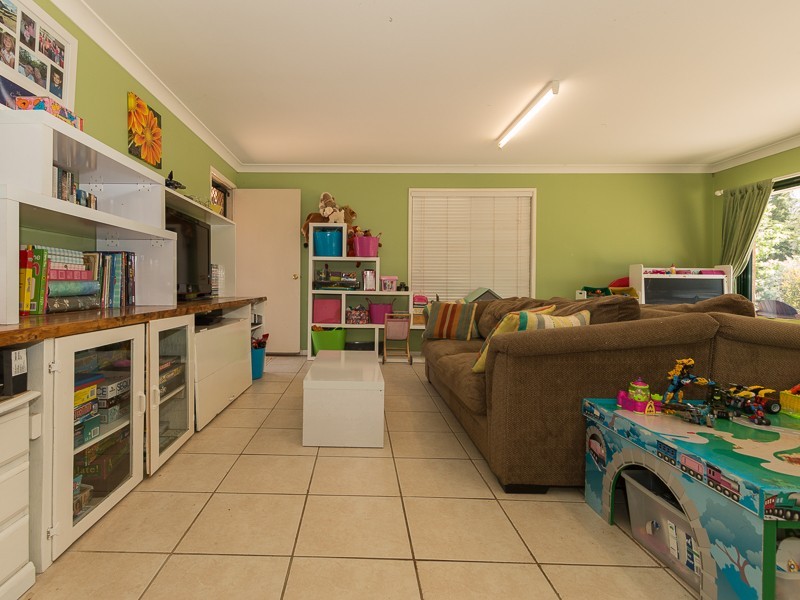 14 Davidson Lane, Hampton QLD 4352