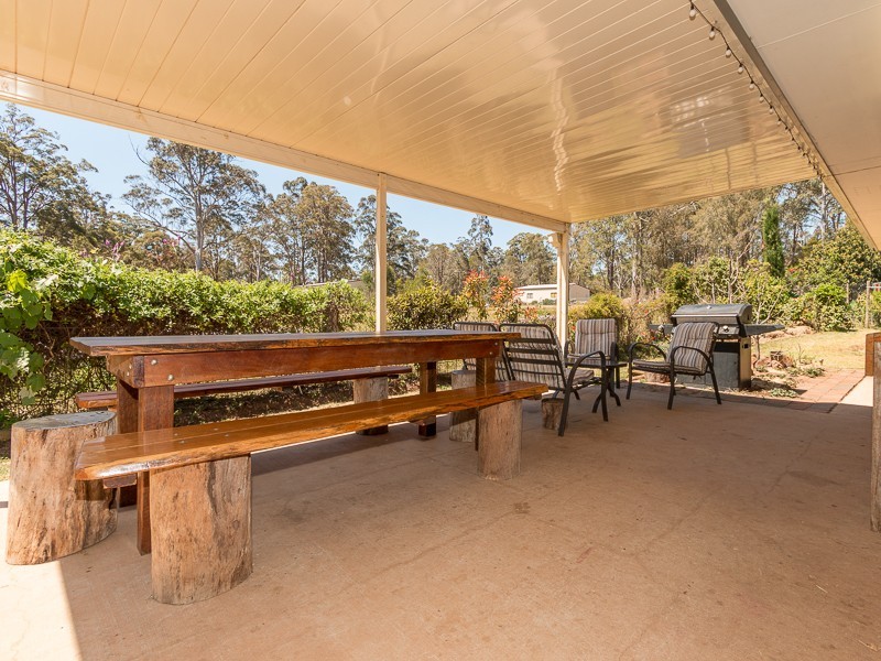 14 Davidson Lane, Hampton QLD 4352