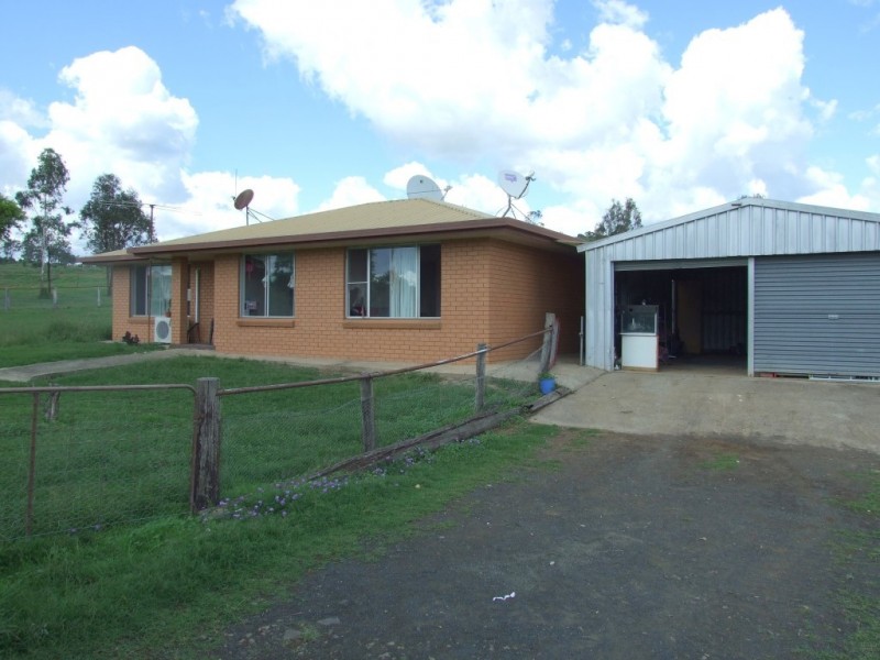 300 Reeds Road, Peranga QLD 4352