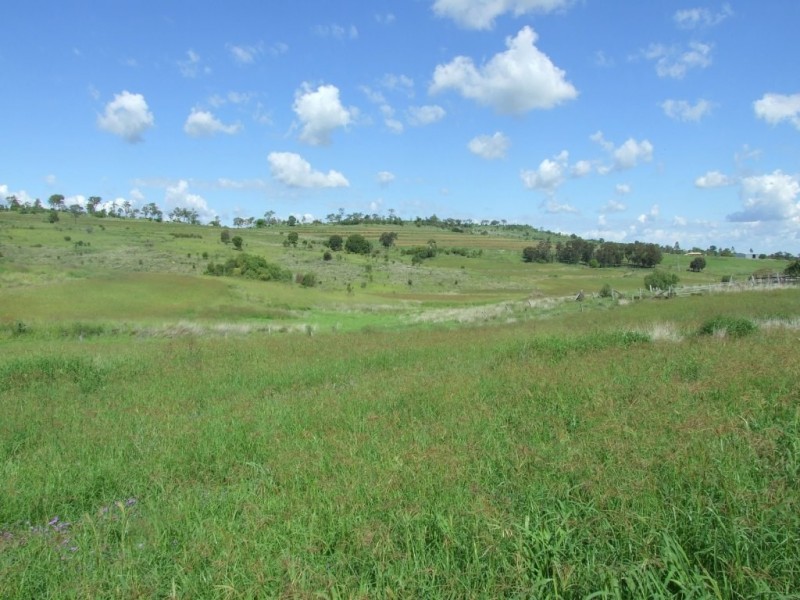 300 Reeds Road, Peranga QLD 4352