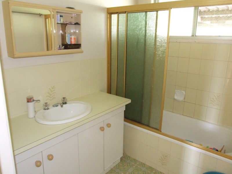 300 Reeds Road, Peranga QLD 4352