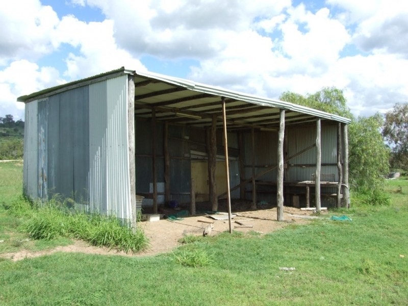 300 Reeds Road, Peranga QLD 4352