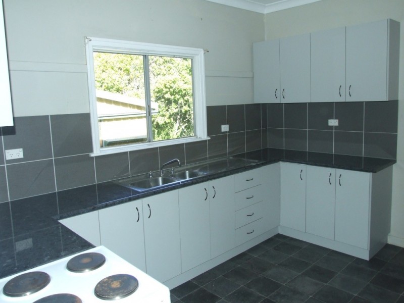 3a Station Street, Hampton QLD 4352