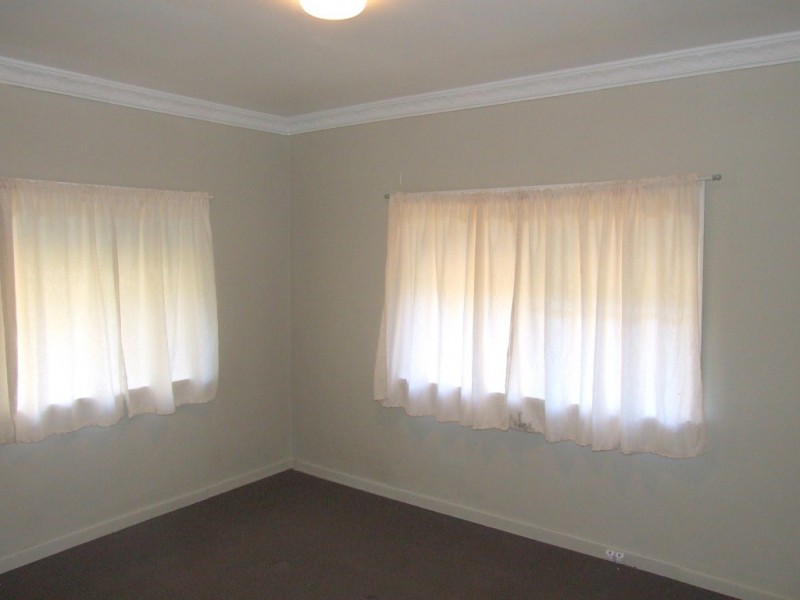 3a Station Street, Hampton QLD 4352