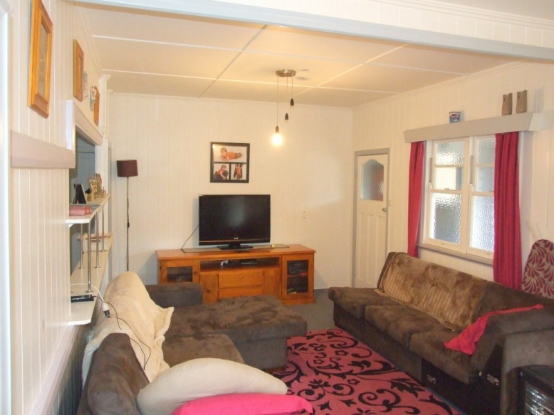 5 Nolan Street, Crows Nest QLD 4355